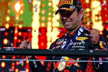 Prensa neerlandesa tunde a Checo Pérez y se burlan de México