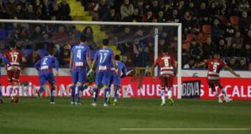 El-Arabi marcó de penalti. 0-1.