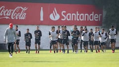 Chile afina la nómina de jugadores que viajará a Toulon