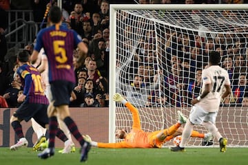 1-0. Leo Messi marcó el primer gol.