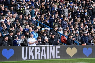 En el estadio de Elland Road, durante el Leeds United-Tottenham Hotspur, se pudo ver en los carteles un mensaje de apoyo a Ucrania.