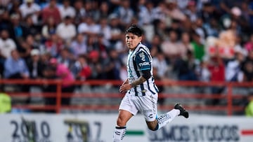 Javier Eduardo López durante un partido con el Pachuca.