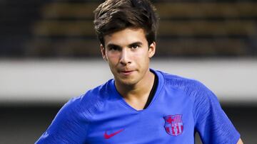 Riqui Puig ningunea a Kluivert