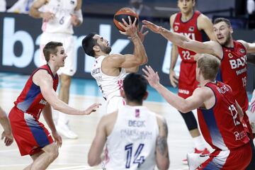 El argentino acabó con 20 puntos, 4 asistencias y 5 robos ante el Manresa y se fue ovacionado por sus compañeros. Se despide a lo grande dejando al Real Madrid invicto.