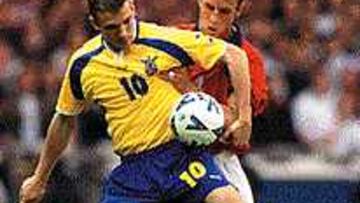 ANDREI SHEVCHENKO. El mejor extranjero del fútbol italiano. Rápido y certero en el remate.