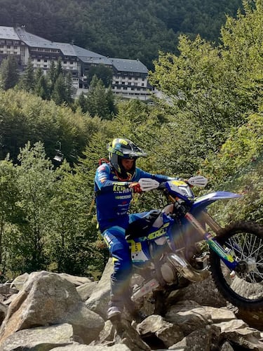 Jarvis gana en Palencia con Mario Román quinto