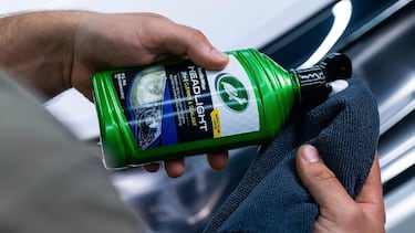 As es el producto definitivo para limpiar y pulir los faros del coche