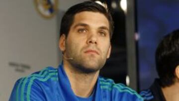 Felipe Reyes en el acto de inauguraci&oacute;n de la tienda del Santiago Bernab&eacute;u.