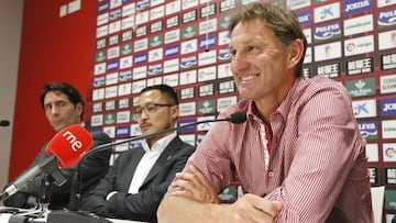 Tony Adams, nuevo entrenador del Granada