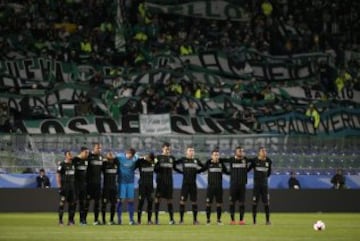 Football Soccer - Atletico Nacional v Kashima Antlers - FIFA Club World Cup Semi Final - Suita City Football Stadium, Osaka, Japan - 14/12/16 Atletico Nacional players observe a minutes silence as respect for the victims of the Colombia plane crash contai