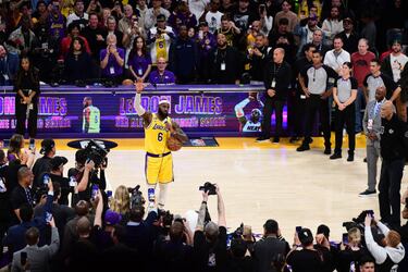 Which current players could break LeBron James’ scoring record?