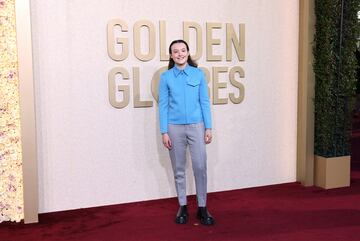 Bella Ramsey en los Golden Globes 2024. REUTERS/Mike Blake