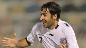 <b>GOLEADOR. </b>Raúl hizo el 0-2.