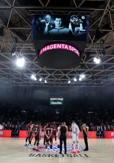 Bayern de Múnich y Real Madrid se enfrentaron el pasado 9 de enero, en un partido de la Euroliga de baloncesto. Antes del partido, en el BMW Park se guardó un minuto de silencio por Franz Beckenbauer, leyenda del club bávaro y de la selección alemana.