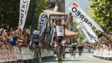 Carlos Barbero, se alza ganador en en el 69º Circuito de Getxo