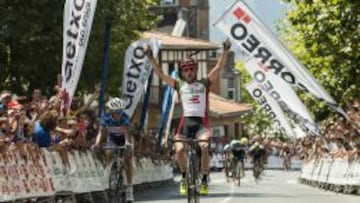  Carlos Barbero, se alza ganador en en el 69&ordm; Circuito de Getxo