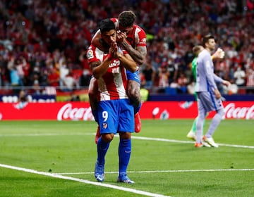 2-0. Luis Suárez celebra el segundo gol.