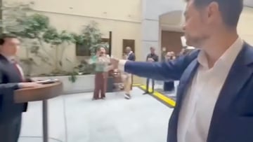 Un diputado investigado por la trama bielorrusa es encarado en vivo: le lanzan un billete en la cara y así responde