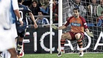 <b>CERROJO. </b>El guardameta luso sabe que las posibilidades de permanencia pasan por no encajar.