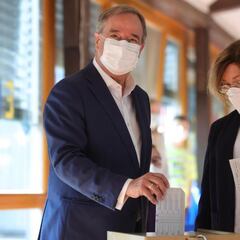 Polémica en las elecciones de Alemania: el sucesor de Merkel dobla al revés la papeleta