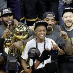 El uno por uno del campeón:
LeBron, Kyrie, JR, Thompson...