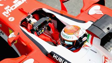 Kimi Raikkonen durante los test de Silverstone.