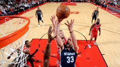 Marc Gasol anota Ryan Anderson.