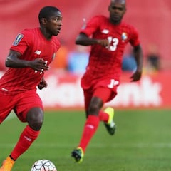 Cooper ya está en Chile y será presentado este martes en la U