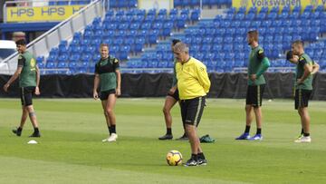 Las Palmas y Sporting miden su necesidad de victoria