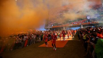Television and streaming information on how to watch the Clemson Tigers take on the Texas Longhorns in the 2024 CFP.