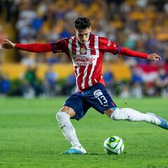 Ponen a Chiquete Orozco en la mira de clubes europeos