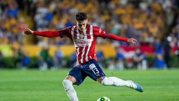 Ponen a Chiquete Orozco en la mira de clubes europeos