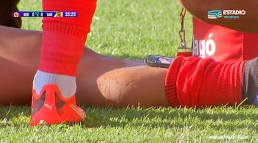 La brutal patada que remece a la B: ¡increíble imagen!