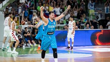 Luka Doncic celebra una canasta en el Eslovenia-Croacia disputado el jueves 30 de junio en Liubliana.