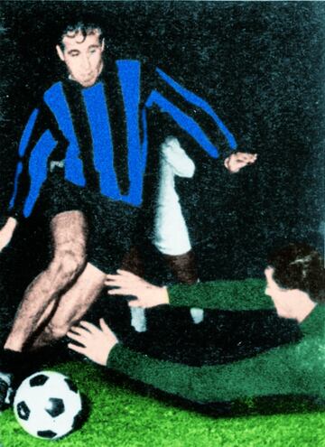 El extremo, delantero histórico del Atlético de Madrid, firmó por el Inter en 1964, procedente del Torino. En sus dos temporadas como interista anotó 16 goles en 47 partidos.