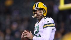 PHILADELPHIA, PENNSYLVANIA - NOVEMBER 27: Aaron Rodgers #12 of the Green Bay Packers warms up prior to the game against the Philadelphia Eagles at Lincoln Financial Field on November 27, 2022 in Philadelphia, Pennsylvania.   Scott Taetsch/Getty Images/AFP (Photo by Scott Taetsch / GETTY IMAGES NORTH AMERICA / Getty Images via AFP)