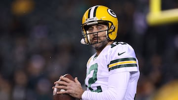 PHILADELPHIA, PENNSYLVANIA - NOVEMBER 27: Aaron Rodgers #12 of the Green Bay Packers warms up prior to the game against the Philadelphia Eagles at Lincoln Financial Field on November 27, 2022 in Philadelphia, Pennsylvania.   Scott Taetsch/Getty Images/AFP (Photo by Scott Taetsch / GETTY IMAGES NORTH AMERICA / Getty Images via AFP)