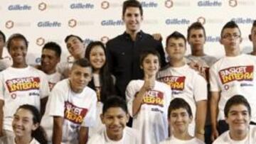 Rudy compartió la mañana con los niños de Basket Integra.