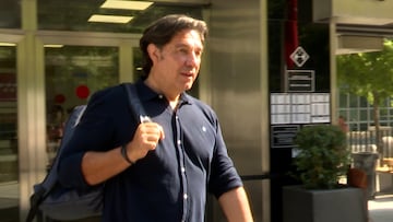 Luis Lorenzo sale de los juzgados de familia, a 06 de julio de 2022, en Madrid (Espa?a). La ex mujer del actor pide una revisi¨®n del r¨¦gimen de visitas del hijo que tienen en com¨²n tras denunciar p¨²blicamente el presunto mal trato que recibe el ni?o cuando est¨¢ con su padre.
JUZGADOS;HIJO;FAMOSOS;CUSTODIA
Europa Press Reportajes
06/07/2022