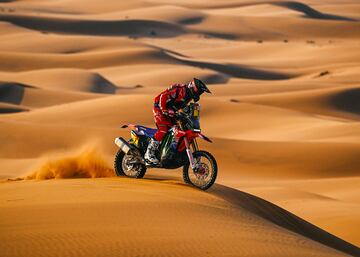 Pablo Quintanilla de Monster Energy Honda Team durante la segunda etapa del Dakar 2024 con un recorrido entre Al Henakiyah y Al Duwadimi.