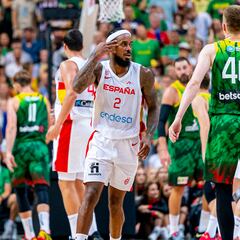 Lorenzo Brown saca el pasaporte