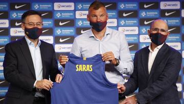 Bartomeu y Bladé, con Jasikevicius, nuevo entrenador del Barcelona.