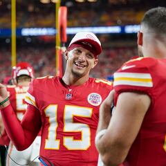 Mahomes explains to Kelce how the globe works ahead of Brazil trip