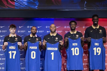 BALONCESTO 2024-2025
Presentacion de los 5 nuevos jugadores del FC Barcelona: Juan Nuñez, Kevin Punter, Justin Anderson, Chimezie Metu y Youssoupha Fall.