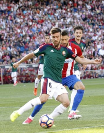 Oier con el balón. 