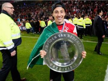 Andrés Guardado campeón con PSV