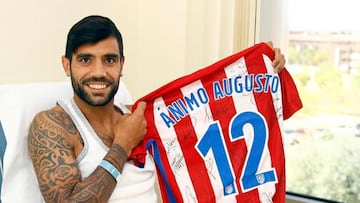 “Viene Simeone y me da un DVD de Modric... no me lo vi”