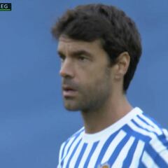 Se va un grande: la ovación sonada de Anoeta a Xabi Prieto