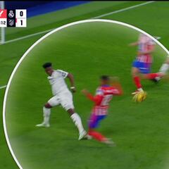 Un penalti con miga para que siga el lío