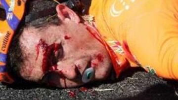 <b>INCONSCIENTE.</B> López de Munain quedó inconsciente después de golpearse contra un quitamiedos.